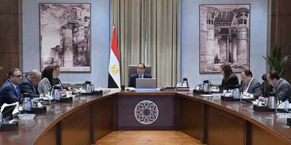 رئيس الوزراء يتابع مستجدات تنفيذ برنامج الطروحات الحكومية