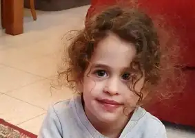 إعلام أمريكي: طفلة 4 سنوات أول رهينة أمريكية مفرج عنها في الهدنة المؤقتة بغزة
