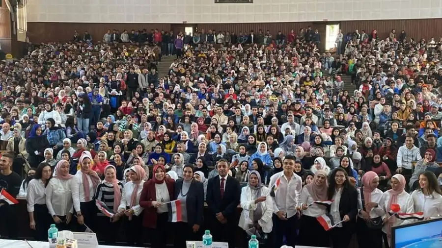 النائبة دينا هلالي في ندوة بجامعة الإسكندرية تدعو الشباب لتلبية نداء الوطن بالمشاركة الإيجابية في الانتخابات الرئاسية