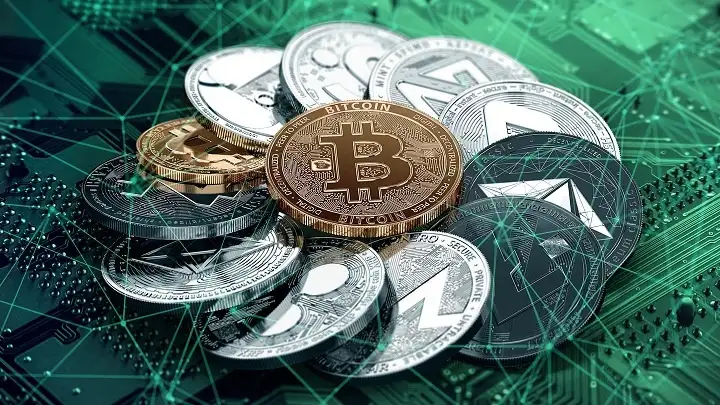 ضبط 5 أشخاص بتهمة تعدين وترويج العملات الرقمية المشفرة بالجيزة