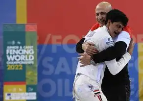 محمد ياسين يتوج بذهبية كأس العالم لسيف المبارزة