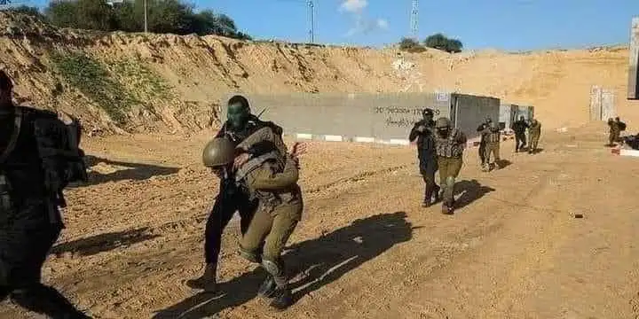 إعلام عبري: إسرائيل اقترحت صفقة تبادل أسري مع حماس على مرحلتين