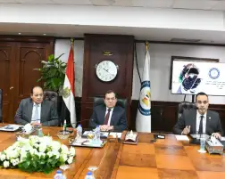 وزير البترول يستعرض أعمال مبادرة تحويل السيارات للعمل بالغاز الطبيعي