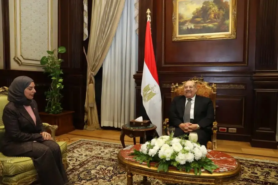 رئيس مجلس الشيوخ يستقبل سفيرة البحرين بالقاهرة