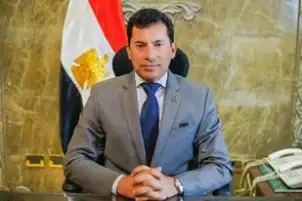 وزير الرياضة يتابع الحالة الصحية للحكم أشرف محمد