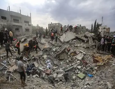 جيش الاحتلال يعيد جثامين 80 شهيدا فلسطينيا
