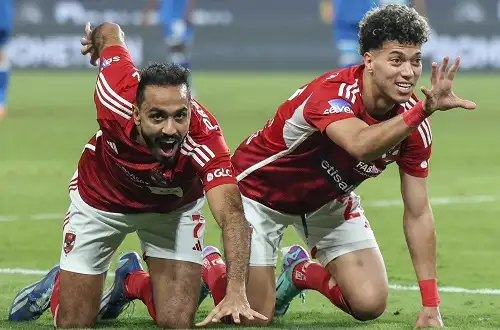 إمام عاشور يحتفل بأول لقب: أنا وش السعد