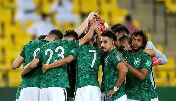 مانشيني يعلن تشكيل السعودية لمواجهة عمان في أمم آسيا