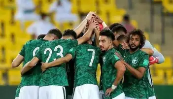 مانشيني يعلن تشكيل السعودية لمواجهة عمان في أمم آسيا
