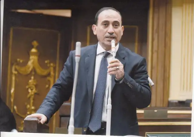 تحرك برلماني لمواجهة ظاهرة الاتجار بالدولار