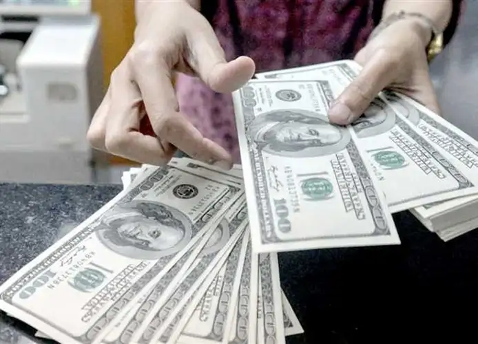 الغرفة التجارية: المستوردون يقعون تحت رحمة السوق السوداء للدولار