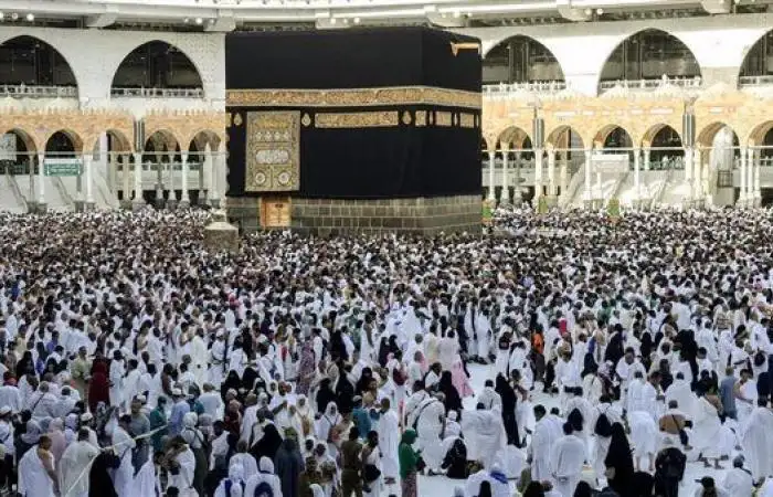 عضو لجنة الحج يتساءل عملنا بوابة ليه: 150 ألف معتمر سافروا بتأشيرة زيارة شخصية