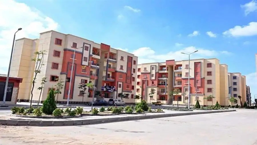 الإسكان: بيع محال تجارية وصيدلية ومخبز وقطع أراضي ورش في بدر والشروق