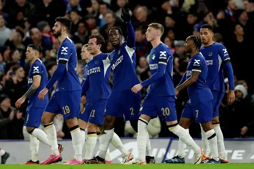 ستيرلينج يقود هجوم تشيلسي أمام ليدز في كأس الاتحاد