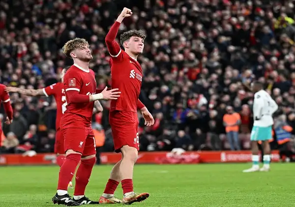 إصابة لاعب ليفربول بارتجاج في المخ