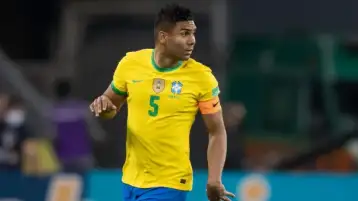 كاسيميرو يغيب عن منتخب البرازيل في مباراتي إنجلترا وإسبانيا