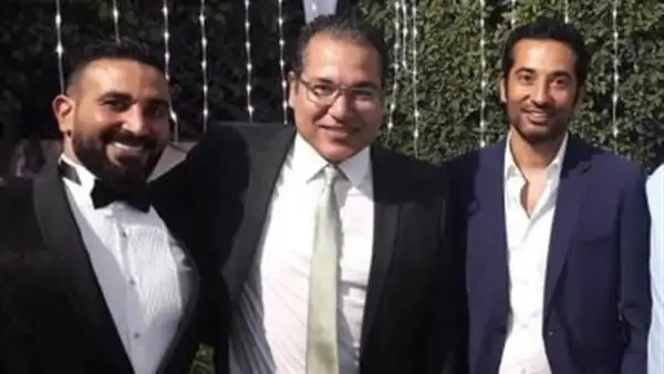 الدكتور سامح شقيق أحمد سعد ساخرا عبر فيسبوك: العربية الـ128 عطلت تاني
