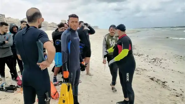 العثور على جثة غريق شاطئ النخيل في الإسكندرية عالقة بين الصخور
