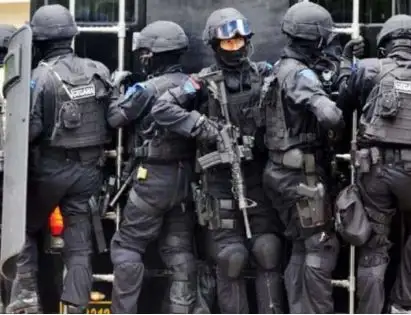 السلطات الماليزية تحبس شخصين احتياطيا بتهمة تزويد جاسوس إسرائيلى مشتبه به بأسلحة نارية