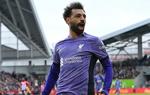 نجم ليفربول يهدد رقم محمد صلاح القياسي