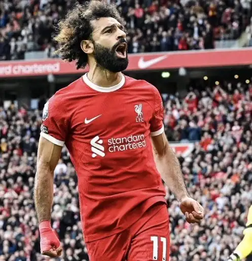 صلاح يقود ليفربول للفوز على توتنهام برباعية في الدوري الإنجليزي