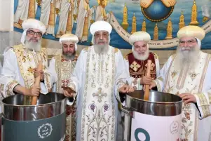 تعرف على تفاصيل طقس إيداع الخميرة المقدسة للميرون الجديد بدير الأنبا بيشوي