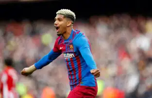 100 مليون يورو شرط رحيل أراوخو عن برشلونة