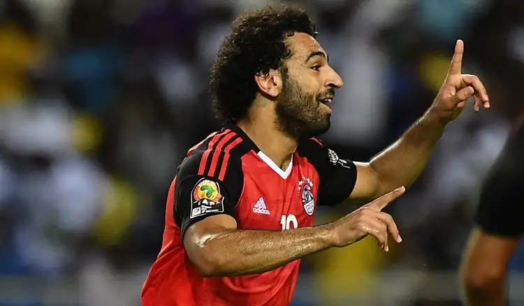 الخطيب: أتمنى أن يتوج محمد صلاح بكأس أمم أفريقيا