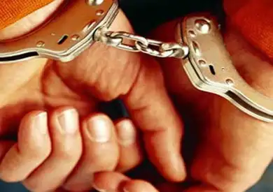 ضبط شخص بالقاهرة يدير كيانا تعليميا بدون ترخيص للنصب على المواطنين