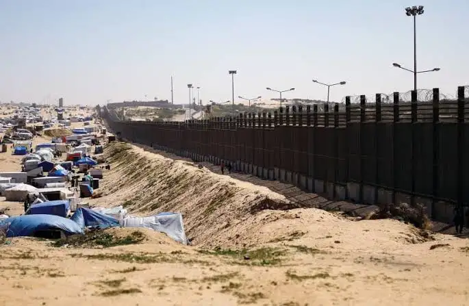 مصدر أمني: الهجوم إسرائيل على محور فلادلفيا يخلق أوضاعا ميدانية ونفسية يصعب السيطرة عليها ومرشحة للتصعيد