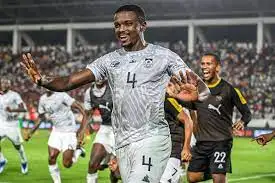 وكيله: الأهلي لم يفاوضنا لضم تيبوهو موكوينا