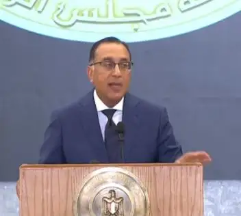 خوفا من تأثير الدومينو.. مدبولي يبرر سبب زيادة ساعات قطع الكهرباء أمس