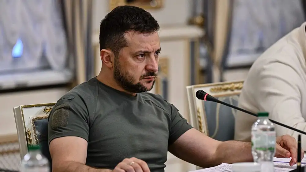 زيلينسكي يشيد بوعود الناتو بتقديم مزيد من الدفاعات الجوية لأوكرانيا