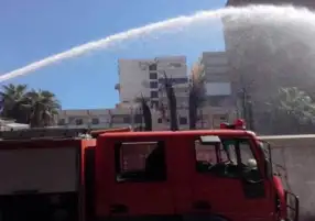 السيطرة على حريق داخل مخزن مواد غذائية في قنا