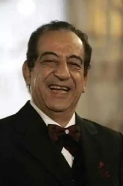 بعد مطالبتها تكريم والدها.. لمياء أحمد راتب: بكيت من كلام الناس عنه