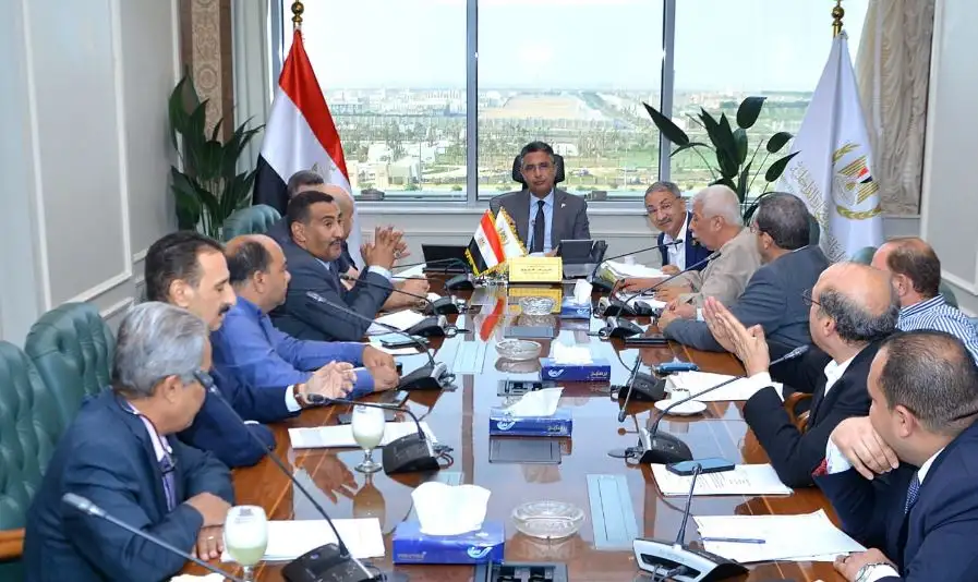 وزير التموين يوجه بسرعة البت في طلبات المواطنين وأصحاب المنشآت التموينية