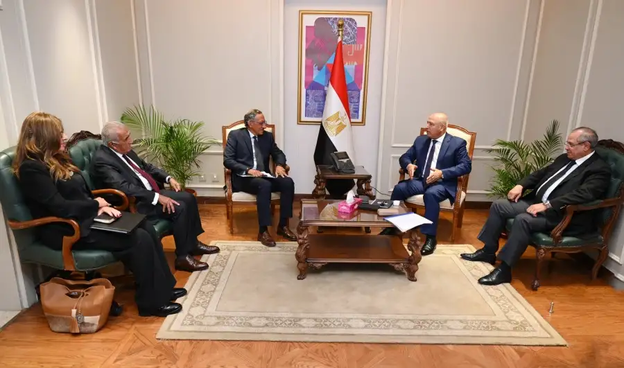 عاجل... وزير الصناعة والنقل يبحث مع وفد غرفة التجارة الأمريكية بالقاهرة سبل زيادة الاستثمارات الأمريكية