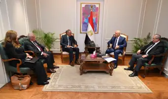 عاجل... وزير الصناعة والنقل يبحث مع وفد غرفة التجارة الأمريكية بالقاهرة سبل زيادة الاستثمارات الأمريكية