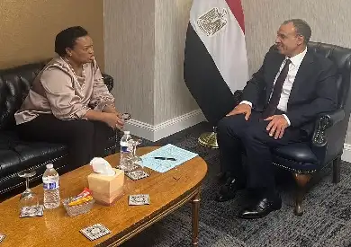 وزير الخارجية يلتقي المديرة التنفيذية للآلية الإفريقية لمراجعة النظراء