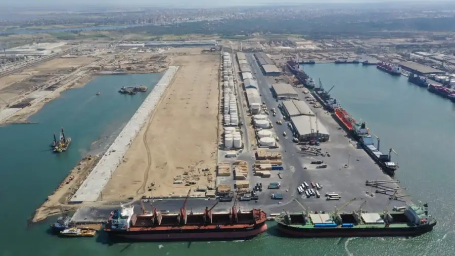 ميناء دمياط يستقبل أكثر من 27 ألف طن قمح قادمة من روسيا