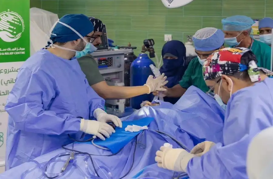 عبر تقديم خدمات طبية متنوعة.. مركز الملك سلمان للإغاثة يدعم القطاع الصحي في اليمن
