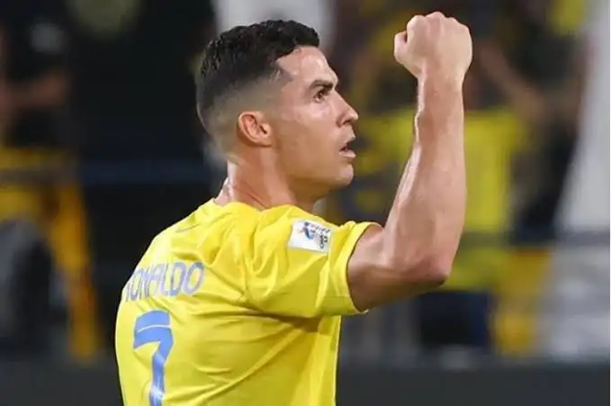 رونالدو يفاجئ النصر برده بشان تجديد عقده معهم