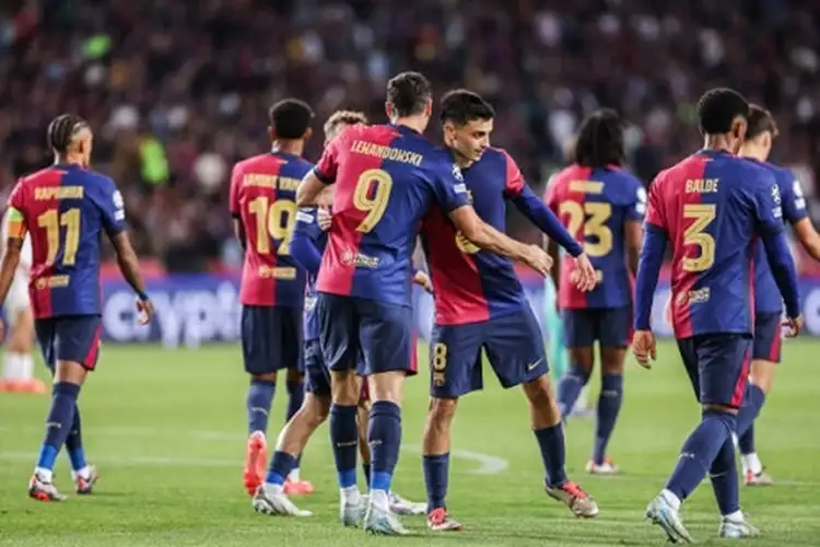 فليك يعلن قائمة برشلونة في مواجهة ريال سوسيداد