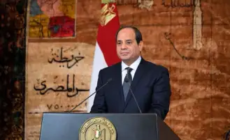 الرئيس السيسي يعزي شيخ الأزهر في وفاة شقيقته
