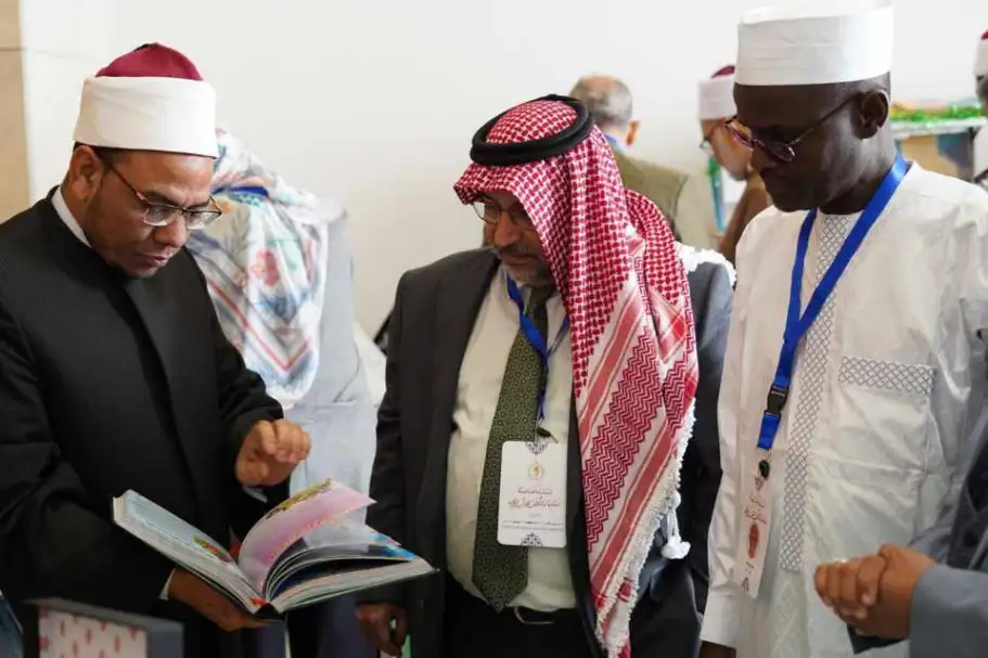 لجنة تحكيم المسابقة العالمية للقرآن الكريم تشيد بإصدارات المجلس الأعلى للشئون الإسلامية