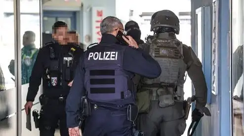 ألمانيا: وحدة عمليات خاصة تعتقل شابا تفاخر على تطبيق مراسلات بتهديدات بشن هجوم
