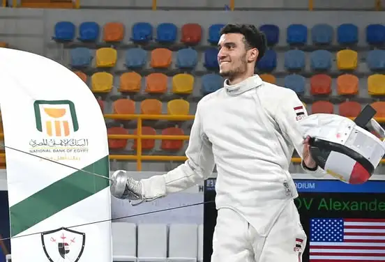 إسلام أسامة: التتويج بذهبية كأس العالم لسيف المبارزة يعكس روح الفريق