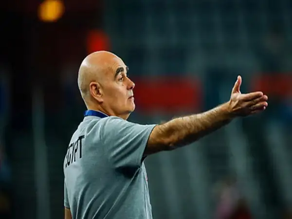 غدا.. باستور يعود للقاهرة لاستكمال مهامه مع منتخب اليد