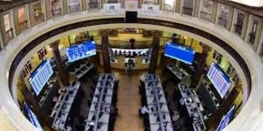 البورصة المصرية تواصل المكاسب في أول تعاملات الأسبوع