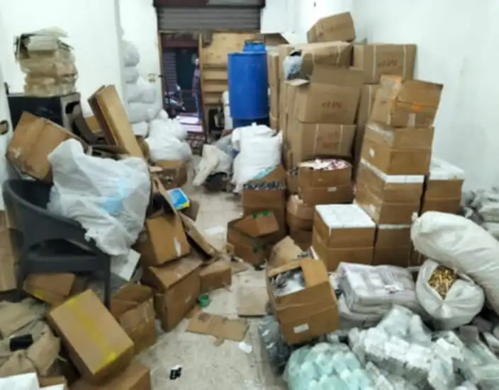 ضبط 4 أشخاص يديرون مصنعين لمستحضرات تجميل بدون تراخيص في القاهرة